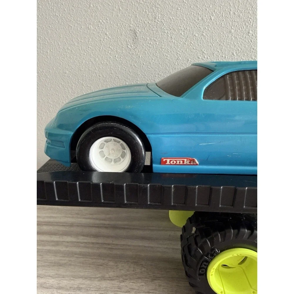 Vintage 1993 Tonka Power Lift Tow Truck with Green Tonka Car Working Big 19.5